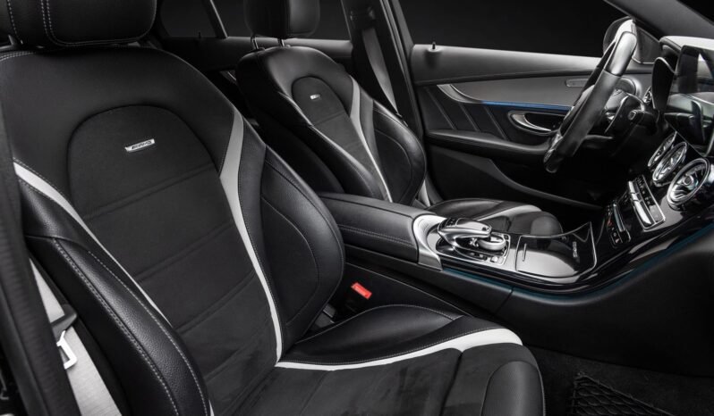 
								Mercedes-Benz C 63 S AMG 510 ch full									