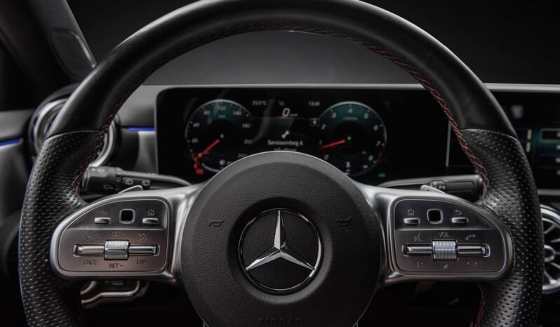 
								Mercedes-Benz A 220 4MATIC 2x AMG full									