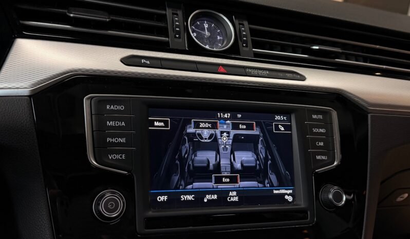 
								Volkswagen Passat GTE Highline full									