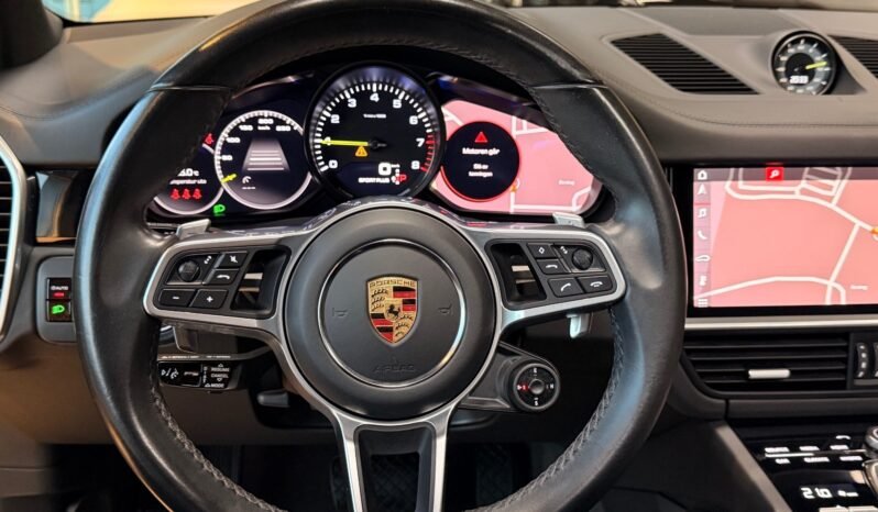 
								Porsche Cayenne E-Hybrid Sport Design full									