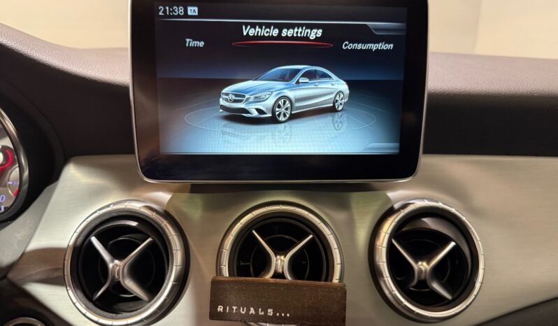 
								Mercedes-Benz CLA 180 AMG full									