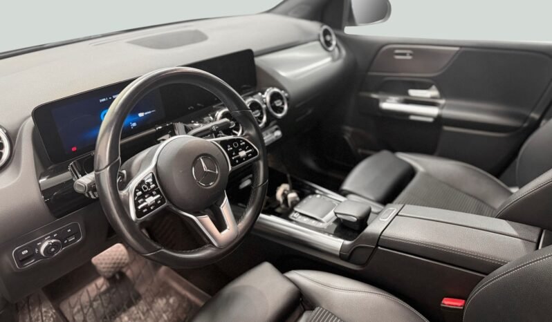 
								Mercedes-Benz B 250 e Plug-in Hybrid full									