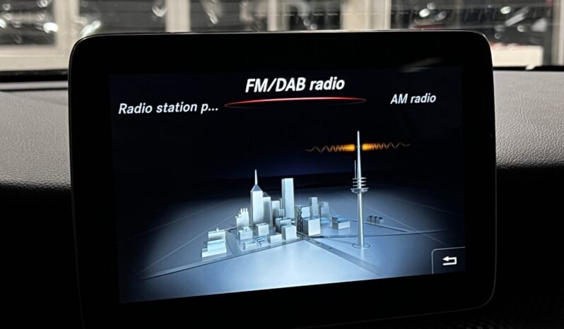 
								Mercedes-Benz A 180 full									