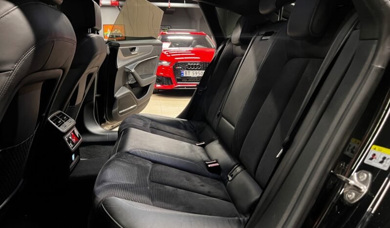 
								Audi A7 55 TFSI V6 S line full									