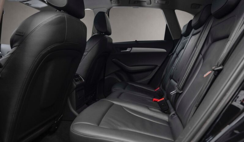 
								Audi Q5 2.0 TDI quattro 170 ch S line full									