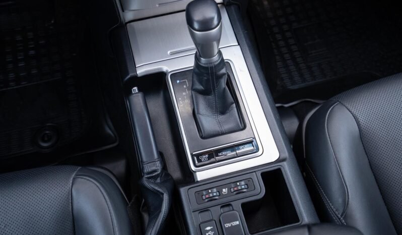 
								Toyota Land Cruiser 2.8 D-4D GX full									