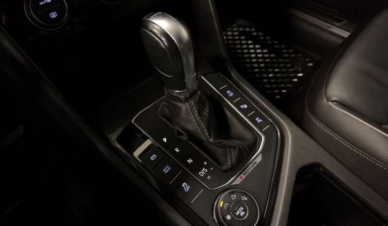 
								Volkswagen Tiguan 150 ch 4MOTION DSG R-Line full									