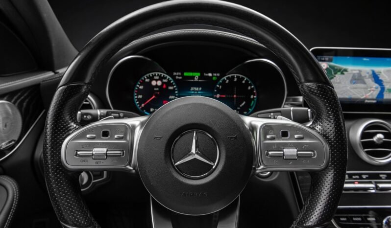 
								Mercedes-Benz C300 de 2x AMG full									