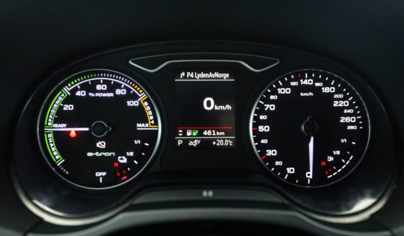 
								Audi A3 Sportback e-tron full									