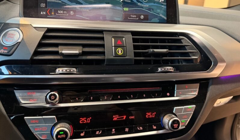 
								BMW X4 xDrive20i M Sport full									