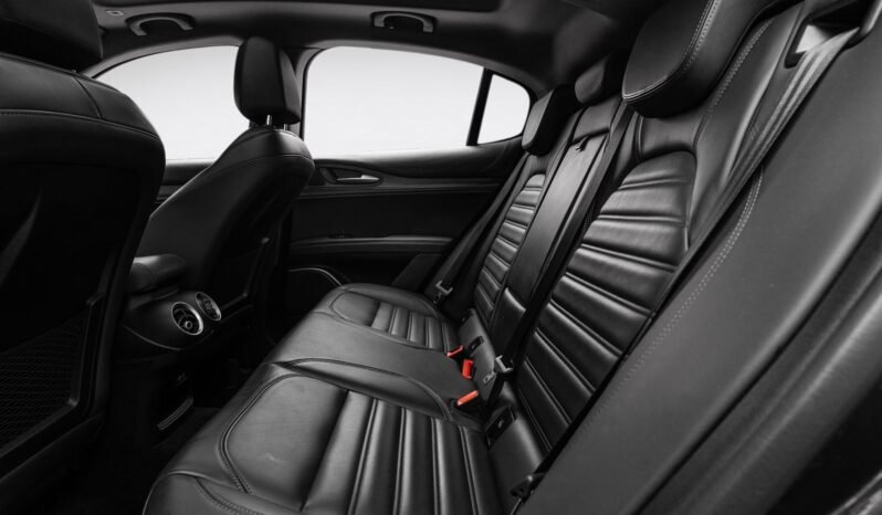 
								Alfa Romeo Stelvio 2.0 Turbo 280 ch Super AWD full									
