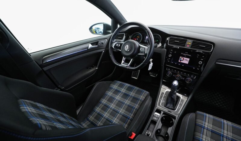 
								Volkswagen Golf VII GTE Facelift full									