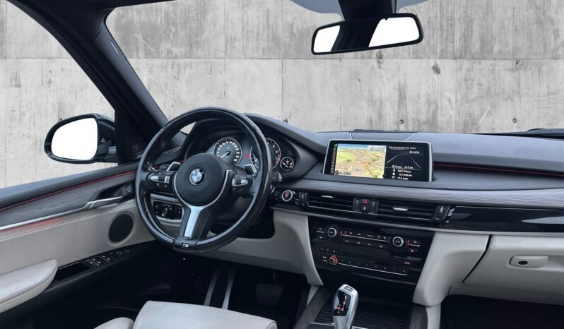 
								BMW X5 xDrive40e M-Sport full									