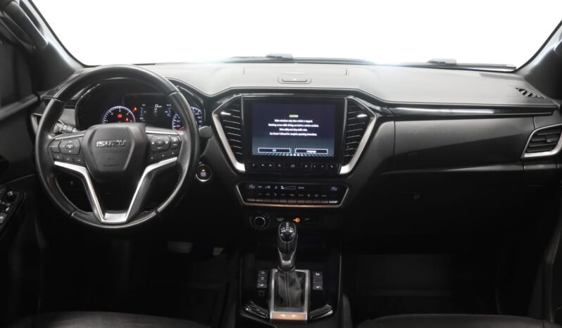 
								Isuzu D-Max Double Cab full									