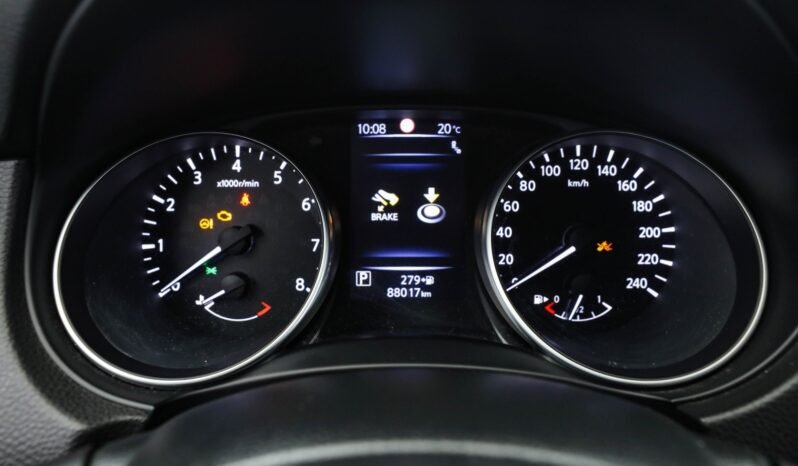 
								Nissan Qashqai DIG-T 116 ch Tekna full									