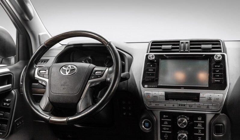 
								Toyota Land Cruiser 150 VX – 177 ch full									