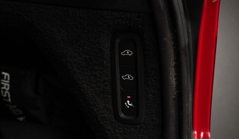 
								Volvo XC90 T8 AWD Inscription full									