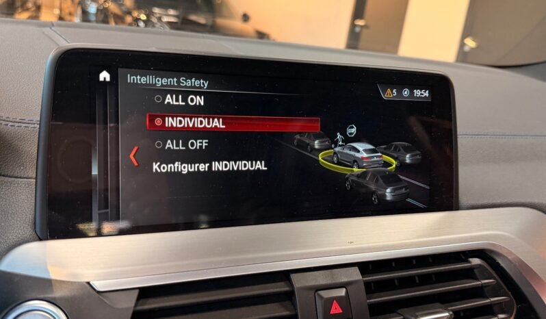 
								BMW X4 xDrive20i M Sport full									