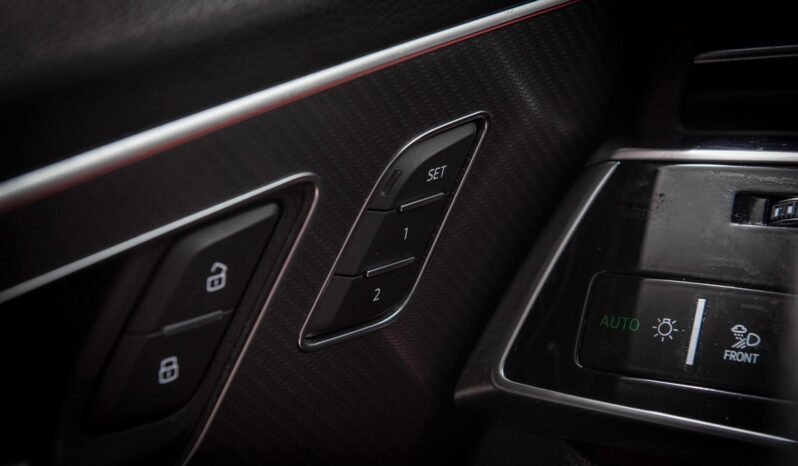 
								Audi RS Q8 full									