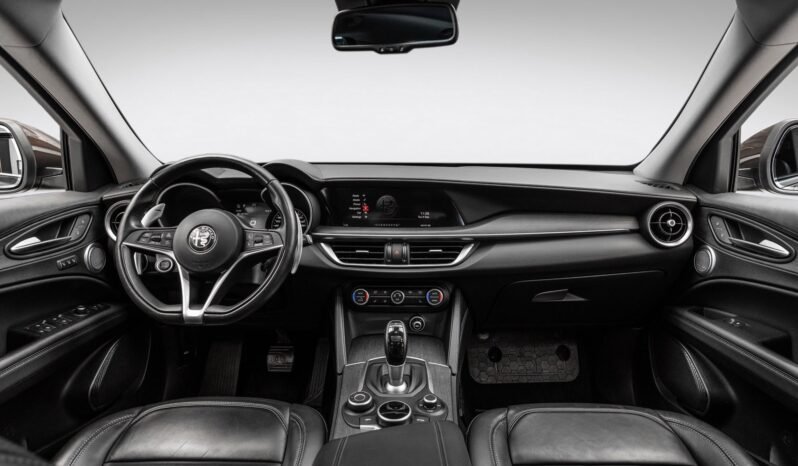 
								Alfa Romeo Stelvio 2.0 Turbo 280 ch Super AWD full									