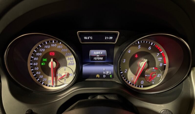 
								Mercedes-Benz CLA 180 AMG full									