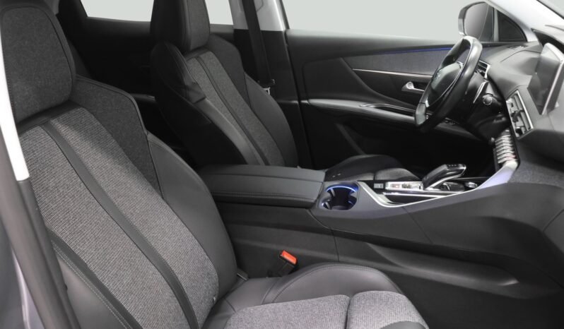 
								Peugeot 3008 Allure 1.5 BlueHDi 130 ch full									