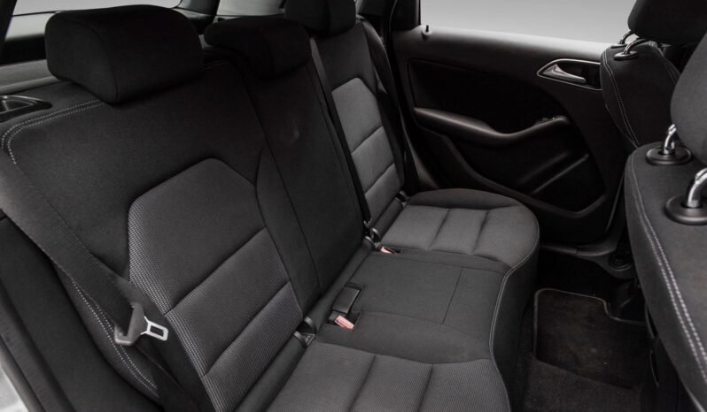 
								Mercedes-Benz B 180 122 ch – S-Tourer full									