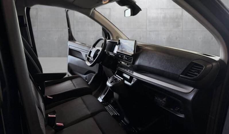 
								Toyota Proace 2.0 D 177 ch Comfort Plus L2H1 THB Automatique full									
