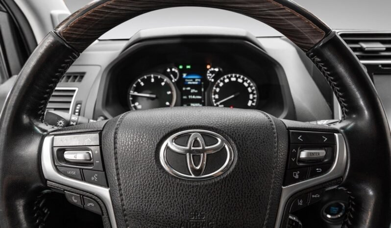 
								Toyota Land Cruiser 150 VX – 177 ch full									