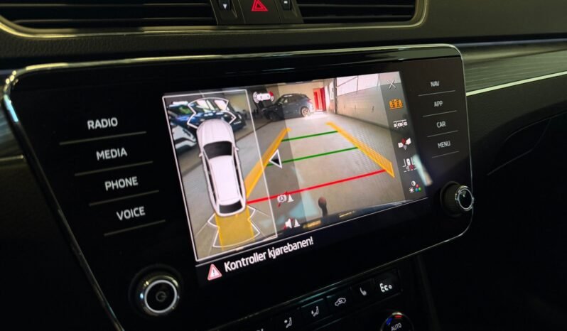 
								Škoda Superb iV Plug-in Hybrid Style full									