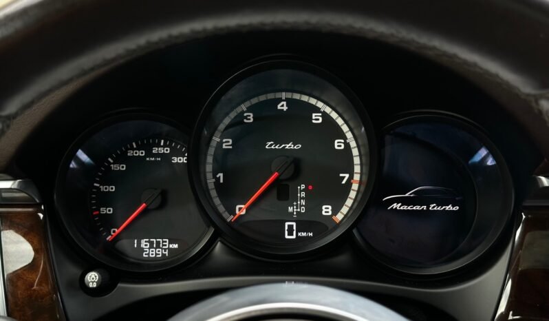 
								Porsche Macan Turbo full									