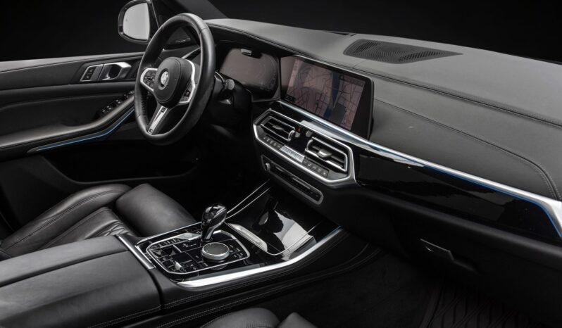 
								BMW X5 M-Sport Individual full									
