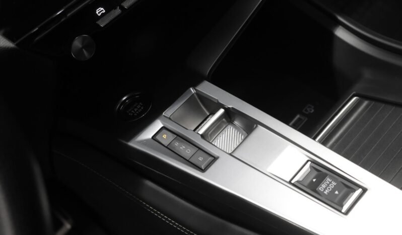
								Peugeot 408 GT Plug-in Hybrid full									