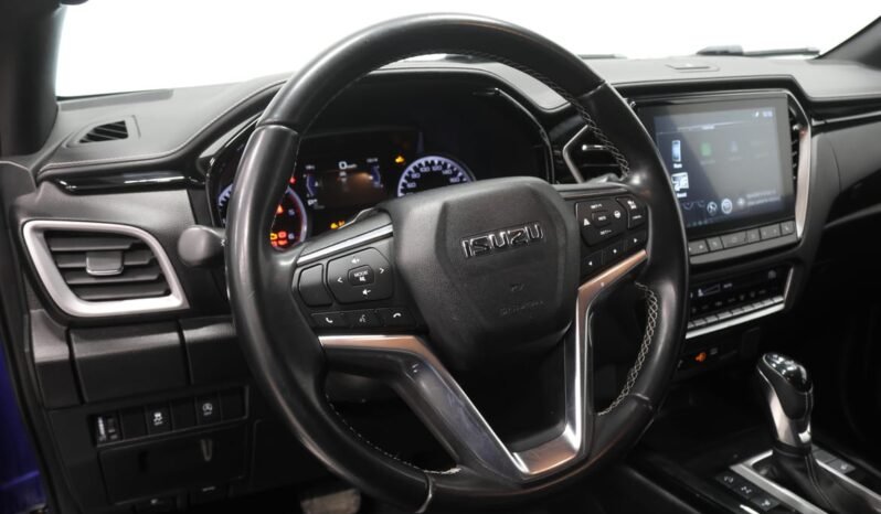 
								Isuzu D-Max Double Cab full									