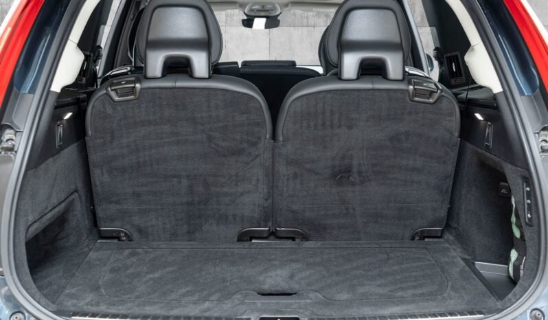 
								Volvo XC90 T8 Recharge Ultra Bright full									