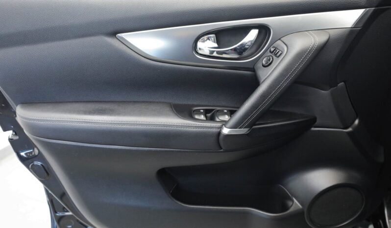 
								Nissan Qashqai DIG-T 116 ch Tekna full									