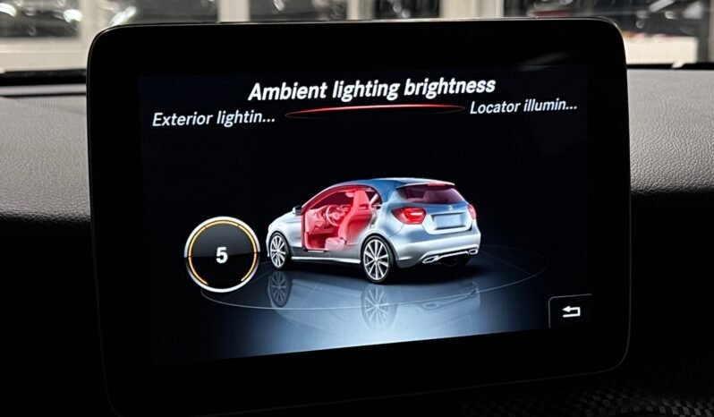 
								Mercedes-Benz A 180 full									