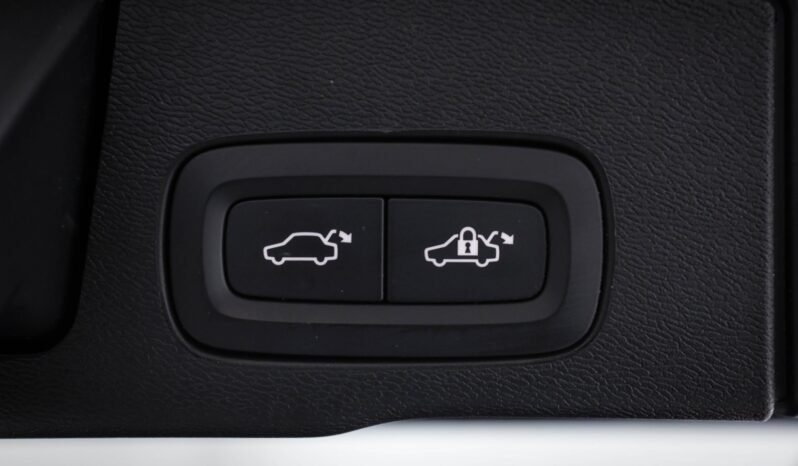 
								Volvo XC60 T6 AWD Ultra Dark — Plug-in Hybrid full									