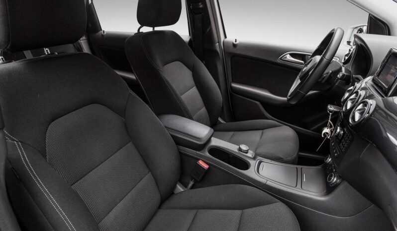 
								Mercedes-Benz B 180 122 ch – S-Tourer full									