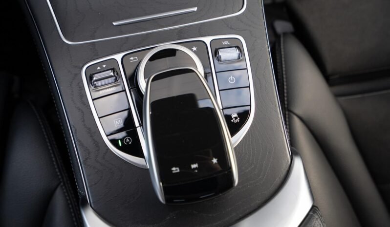 
								Mercedes-Benz GLC 250 d 4MATIC Coupé AMG full									