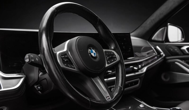 
								BMW X7 xDrive40d M Sport full									