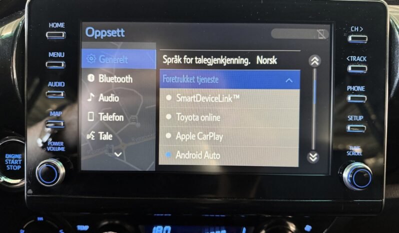 
								Toyota HiLux 2.8 D-4D 204 ch D-Cab 4WD SR+ Invincible X Automatique full									