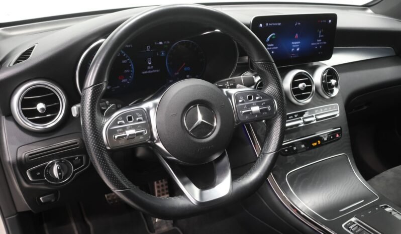 
								Mercedes-Benz GLC 300 e AMG full									