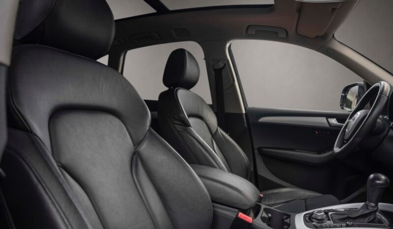 
								Audi Q5 2.0 TDI quattro 170 ch S line full									