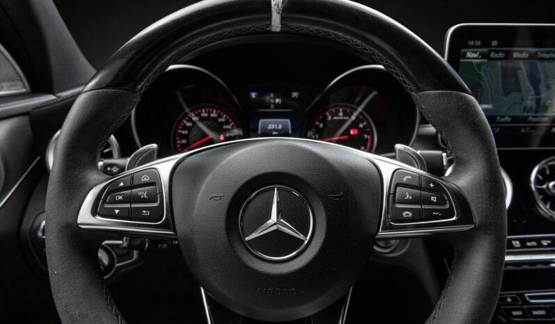 
								Mercedes-Benz C 63 S AMG 510 ch full									
