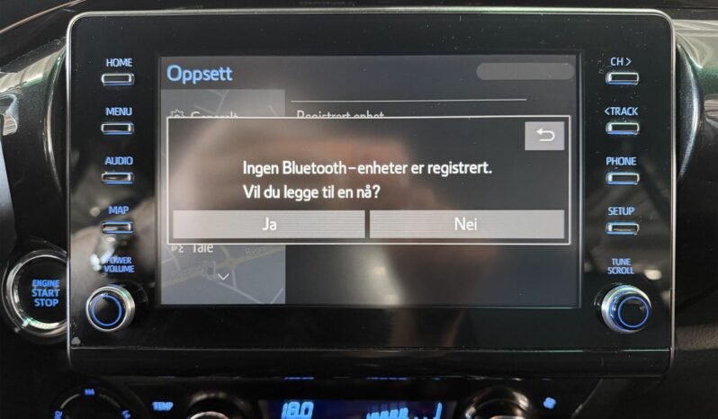 
								Toyota HiLux 2.8 D-4D 204 ch D-Cab 4WD SR+ Invincible X Automatique full									
