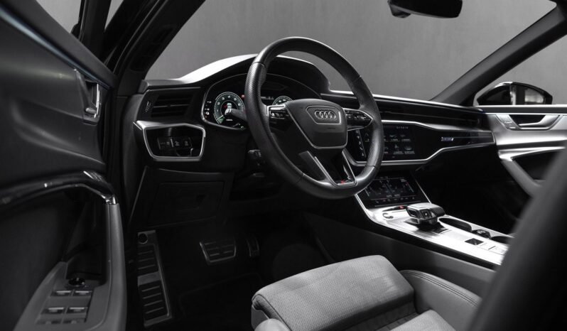 
								Audi A6 55 TFSI e Avant S-Line full									
