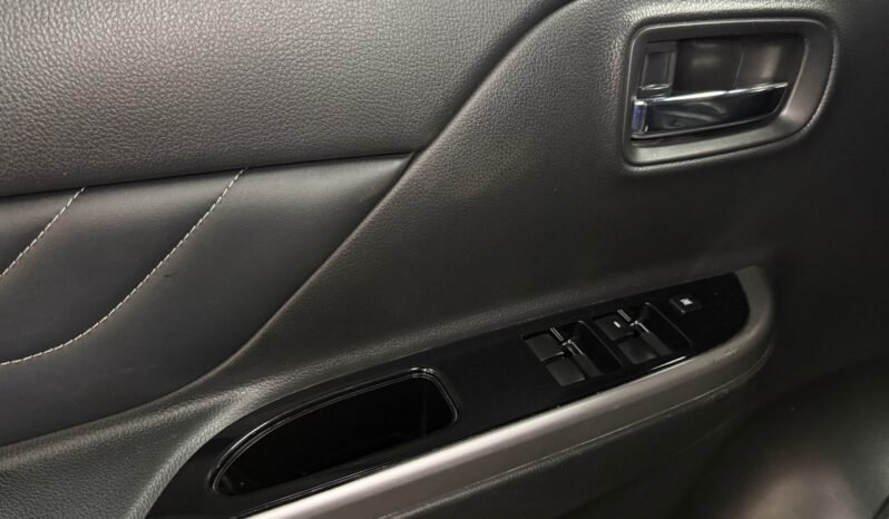 
								Mitsubishi L200 Instyle+ X-Edition full									