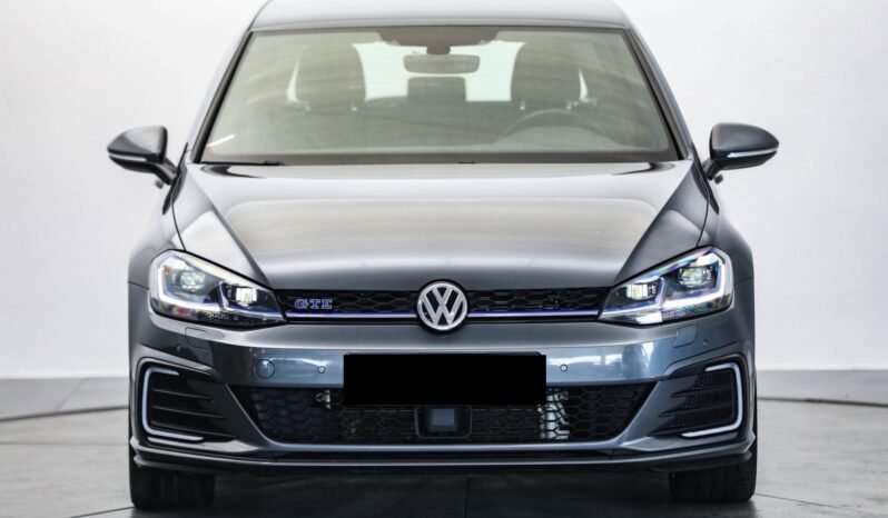 
								Volkswagen Golf VII GTE Facelift full									