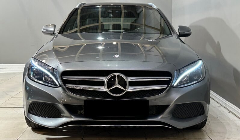 
								Mercedes-Benz C 350 e full									